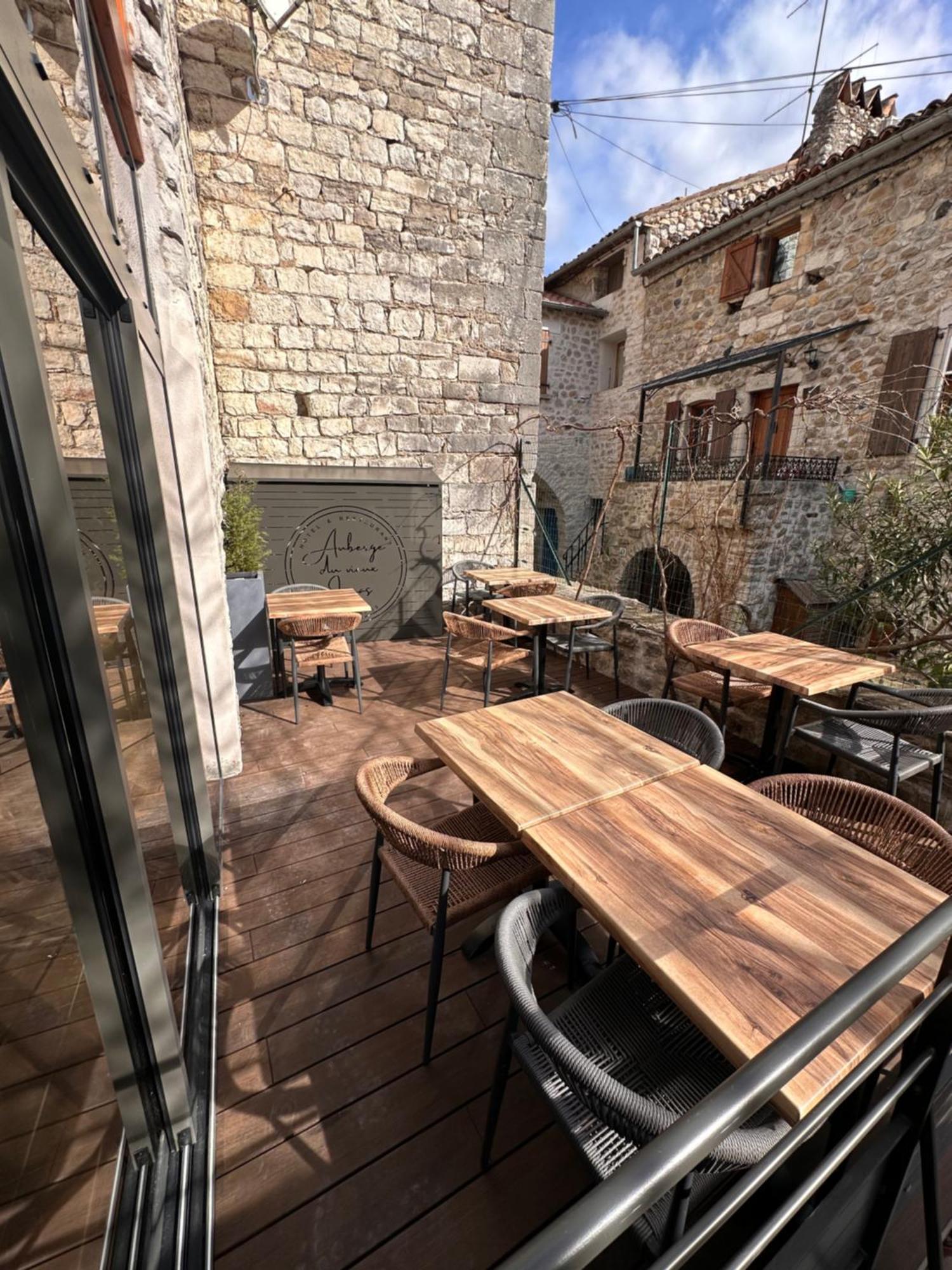 Auberge Du Vieux Lanas Logis Hotel Restaurant Exteriér fotografie